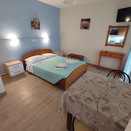 Villa Avra Dassiá Eksteriør bilde